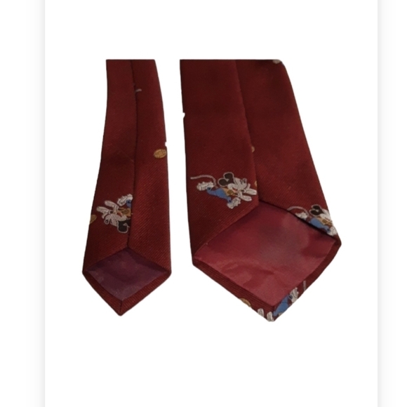 Mickey Mouse Tie Burgundy with Footballs 56 x 3 - Picture 4 of 5